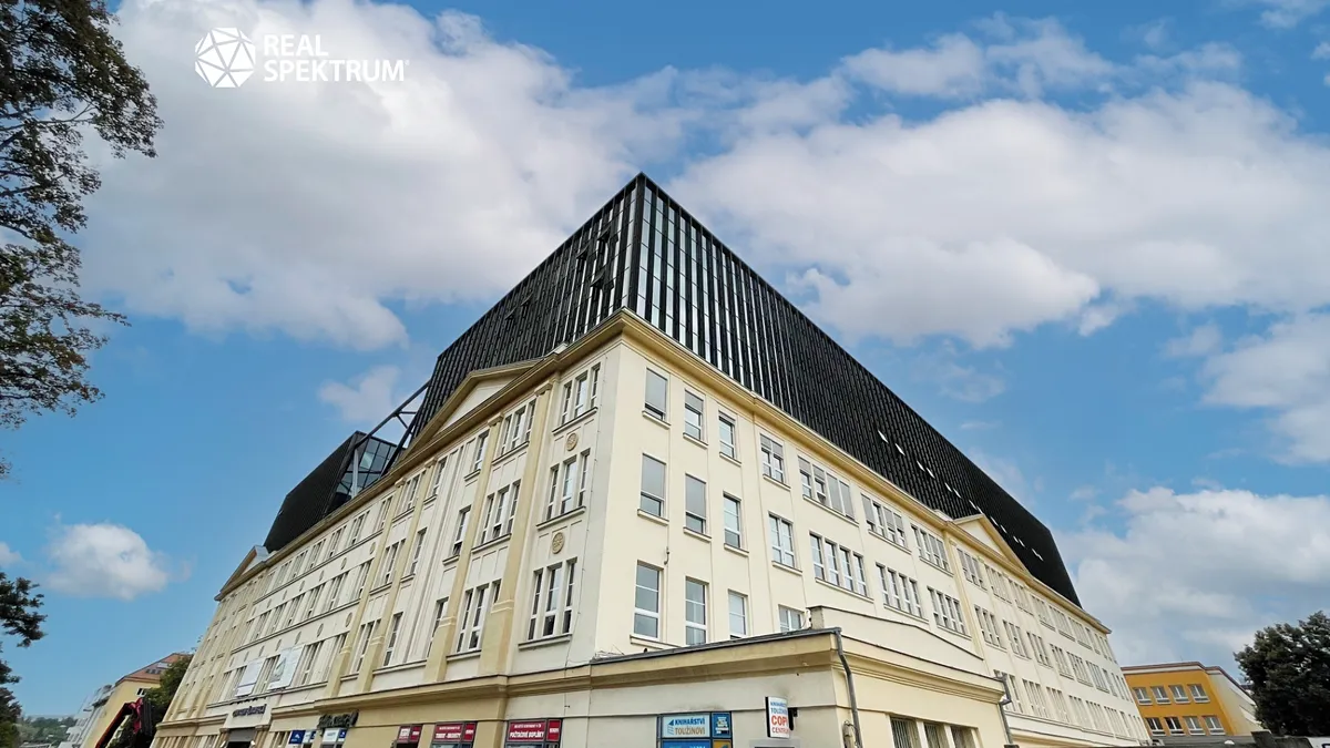 Pronájem kanceláře 202 m²